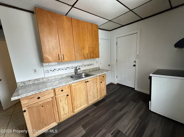 1141 Monsey Ave #B, Scranton, PA 18509