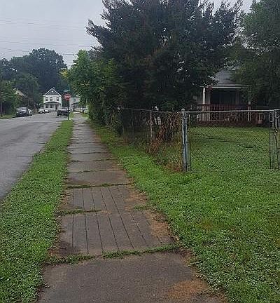 4th image of 926 Jamison Ave SE