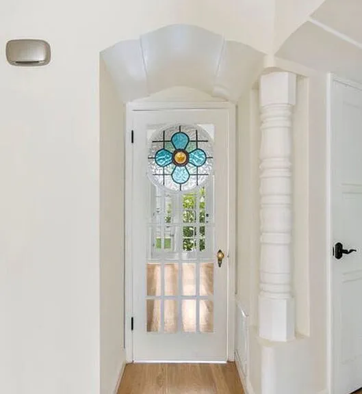 1018 S Stanley Ave — Photo 13