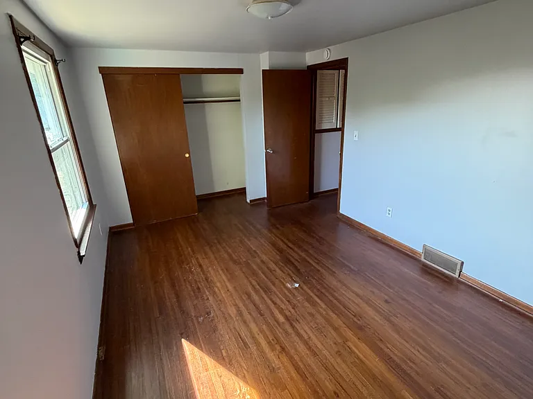 108 S Seine Dr — Photo 9
