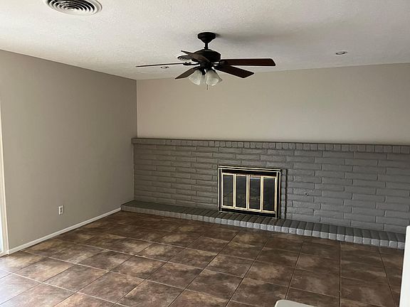 4th image of 5305 John Thomas Dr NE