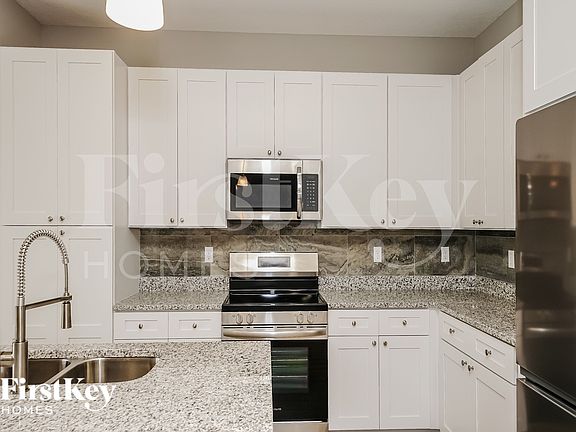 4th image of 2867 Tivoli Ave SE