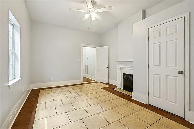3 bed, 2.0 bath, 1058 sqft, $1,696 — Photo 4