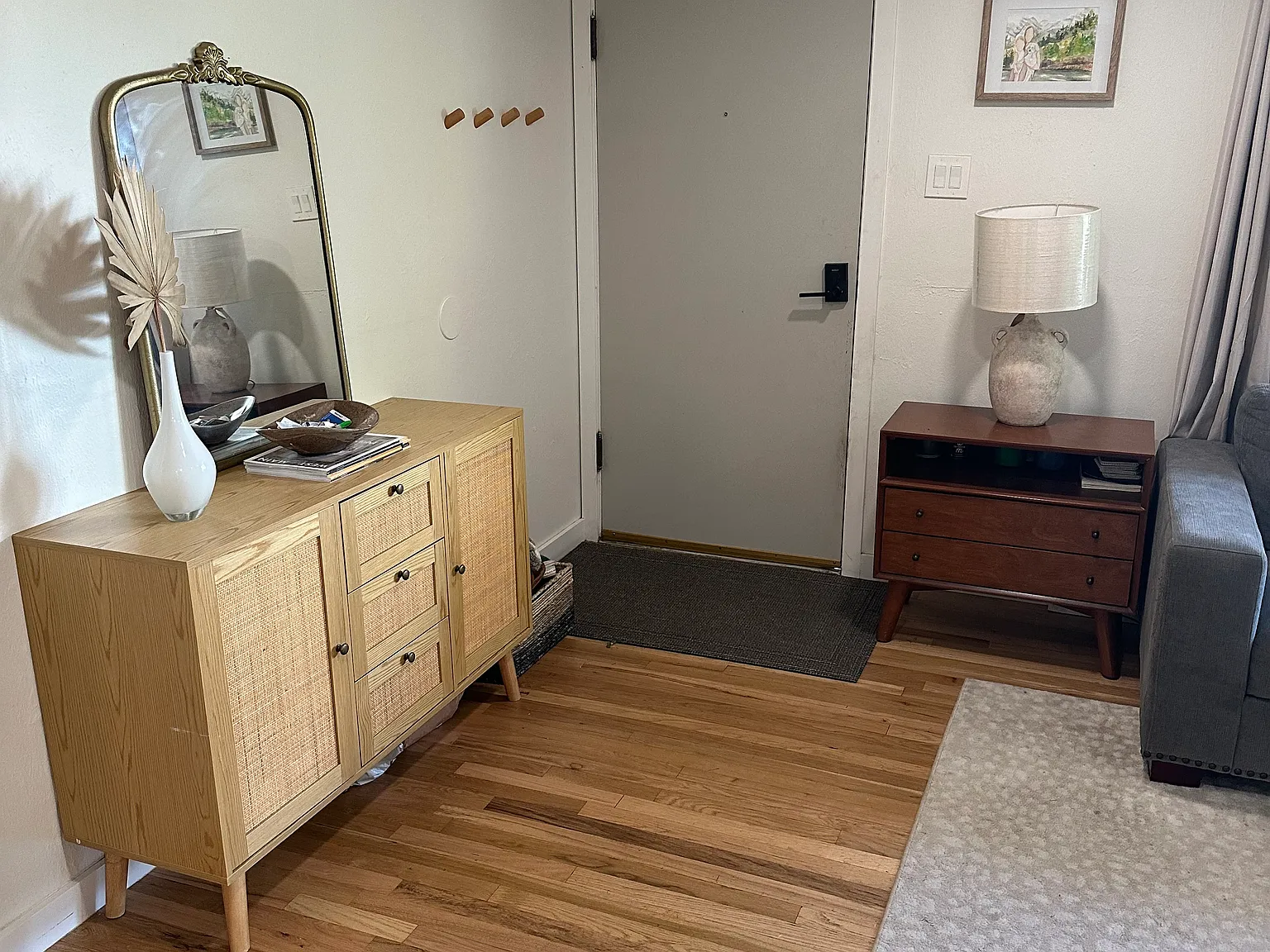 4 bed, 1300 sqft, $3,000 — Photo 2