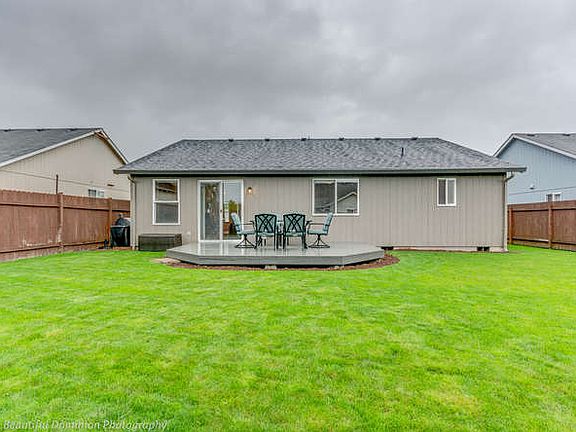 3rd image of 15931 NE 90th St