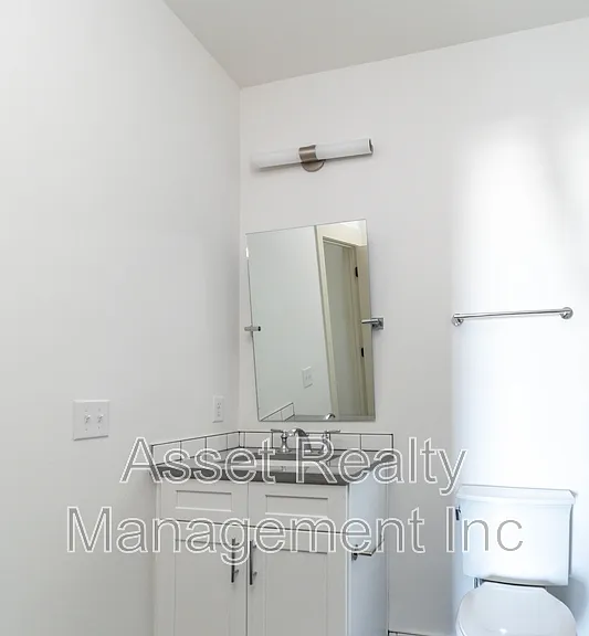 1120 Franck St #202 — Photo 15
