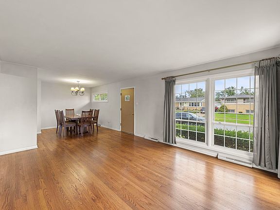 4th image of 70 E Craig Dr