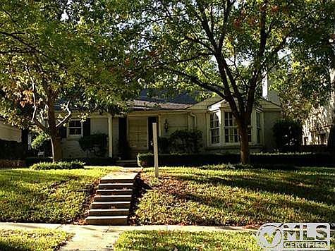 2nd image of 3725 Lenox Dr