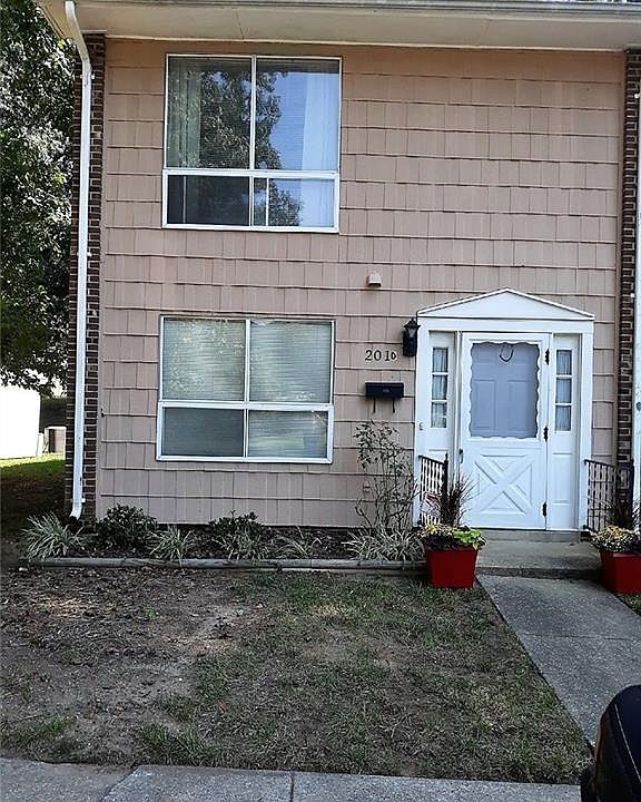 1st image of 201 D E Montcastle Dr
