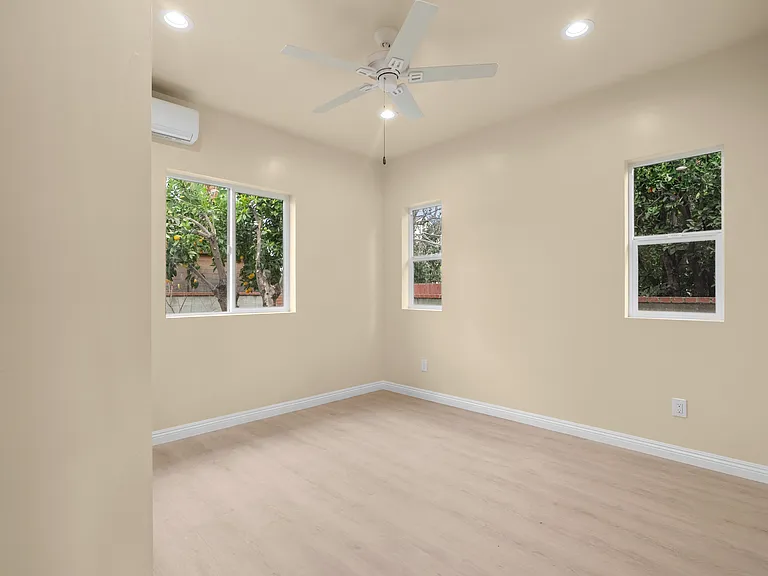 Bedroom #1