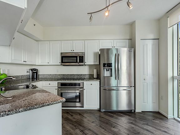 3rd image of 347 N New River Dr E APT 1609