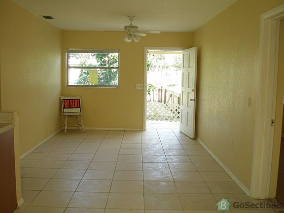 4th image of 300 N Hart Blvd