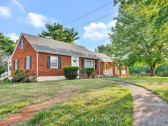 2nd image of 1709 Mayfield Dr
