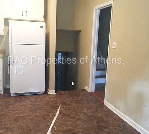 4th image of 270 Lavender Rd