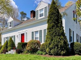 61 Cliff St, Plymouth, MA 02360