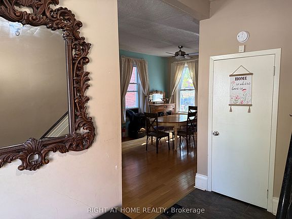 4th image of 551 Bethune St