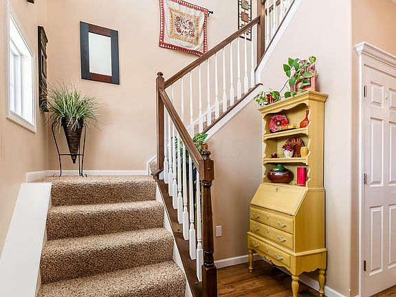 2nd image of 38 Lobdell Dr