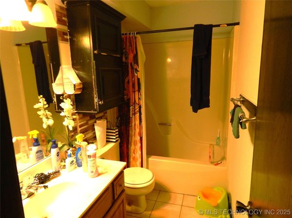 tulsa-oklahoma-440335500 picture