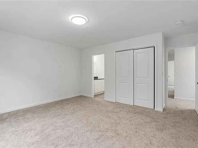 455 S Jordan St — Photo 17
