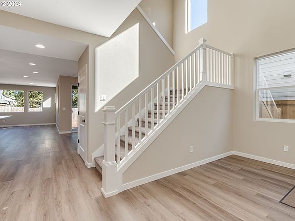 5th image of 11313 NE 135th Pl