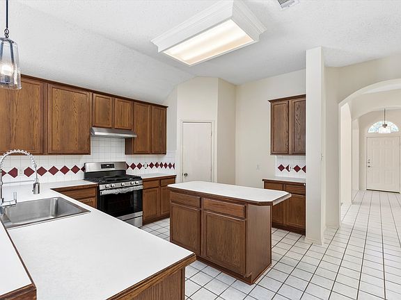 4th image of 5200 China Berry Dr