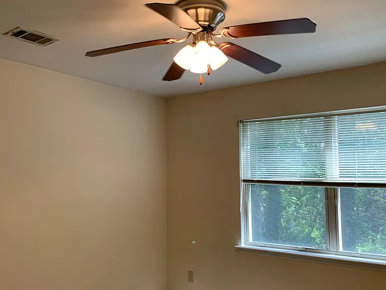 1742 Nestlewood Ln — Photo 14