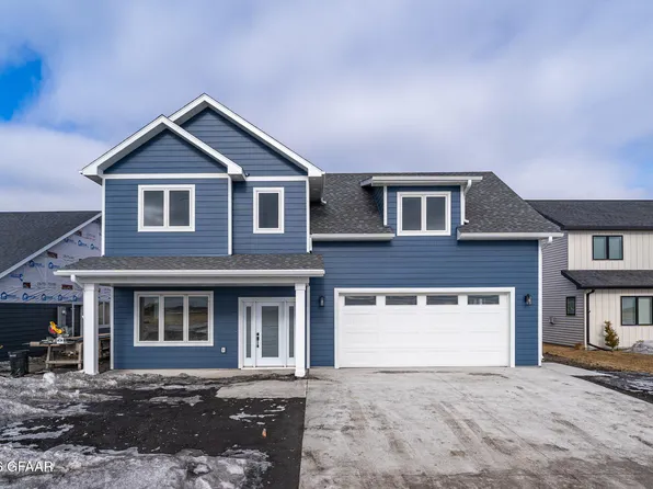 6031 S 14th St, Grand Forks, ND 58201