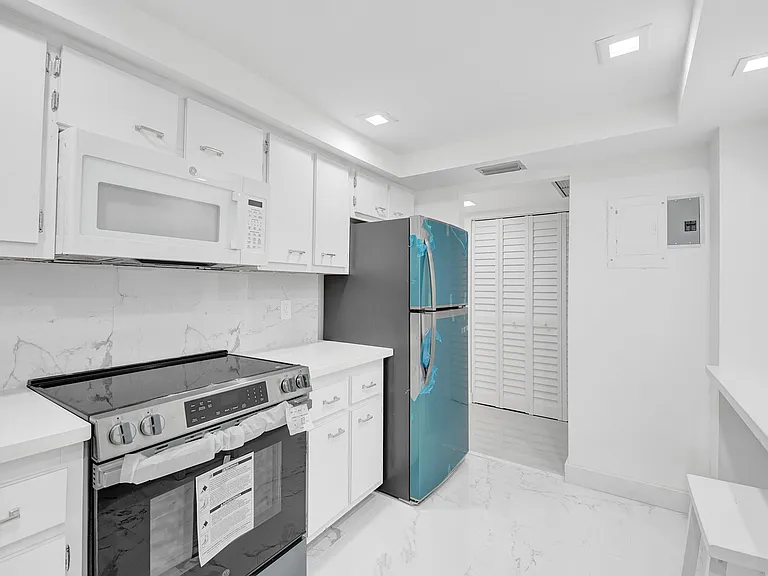 3800 N Hills Dr #208 — Photo 7