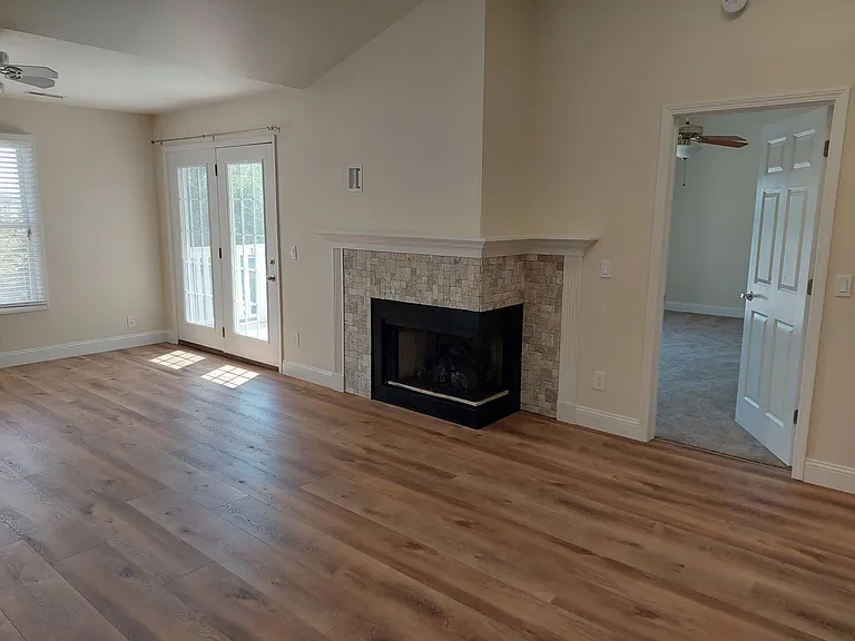 7378 Whitehall Colonial Ln — Photo 5