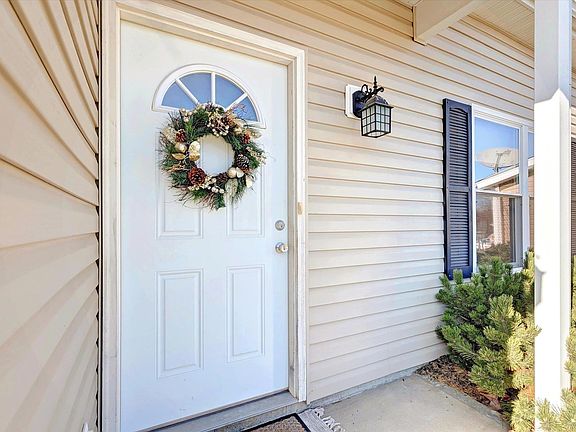5th image of 5765 W Daffodil Ct