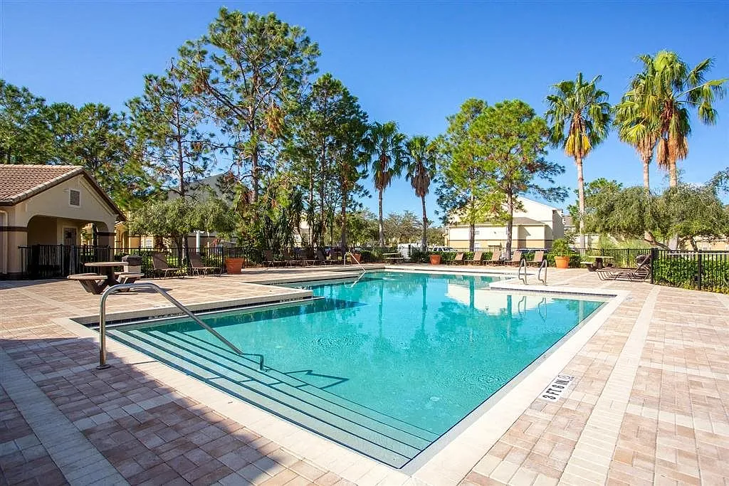 Vista Haven Apartment Homes — Photo 4