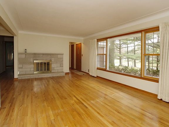 23' x 13' Living Room