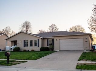 1800 E 6th St, Coal Valley, IL