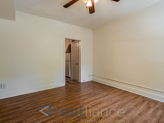 4th image of 115 16th St SE