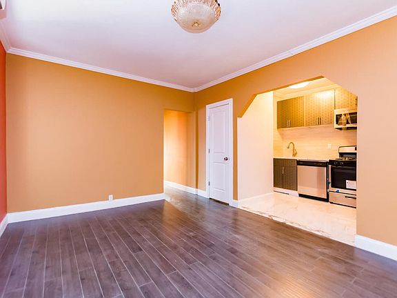 5th image of 1024 E 225th St