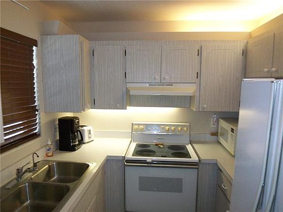 3rd image of 2800 Indian River Blvd #9U