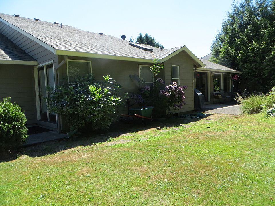 1st image of 3302 NE 116th St