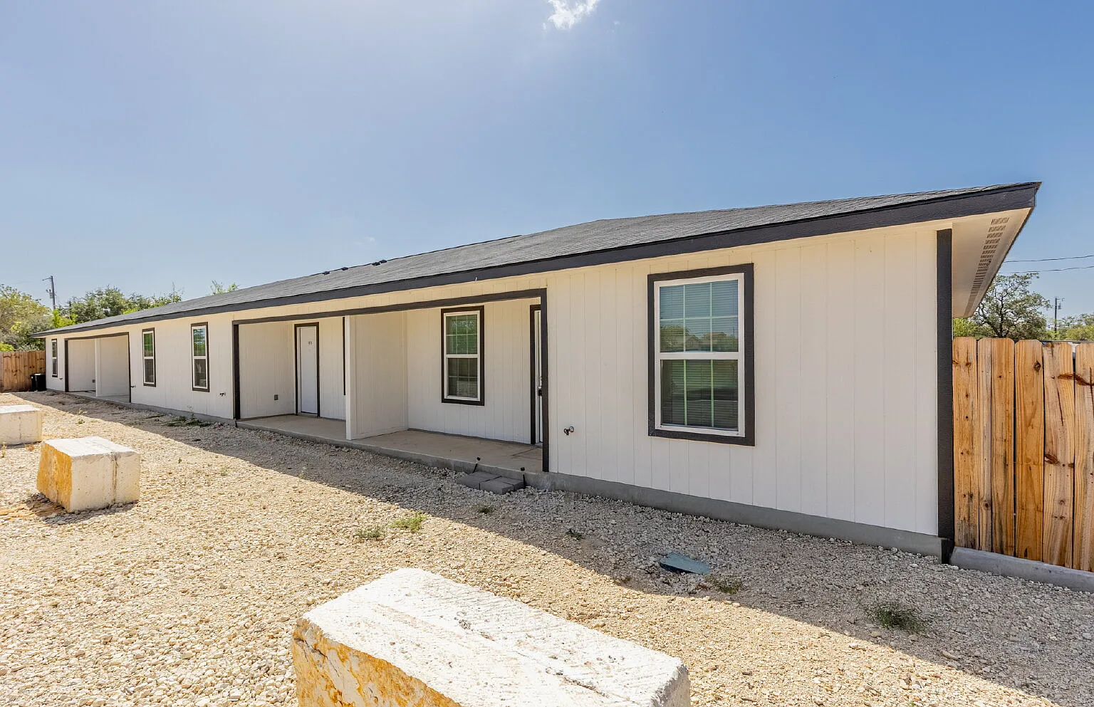 3 bed, 2.0 bath, $1,450 — Photo 2