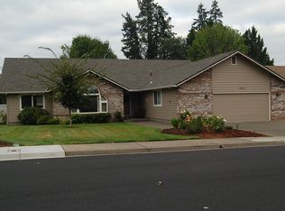 1284 Moon Glo Dr, Grants Pass, OR 97527