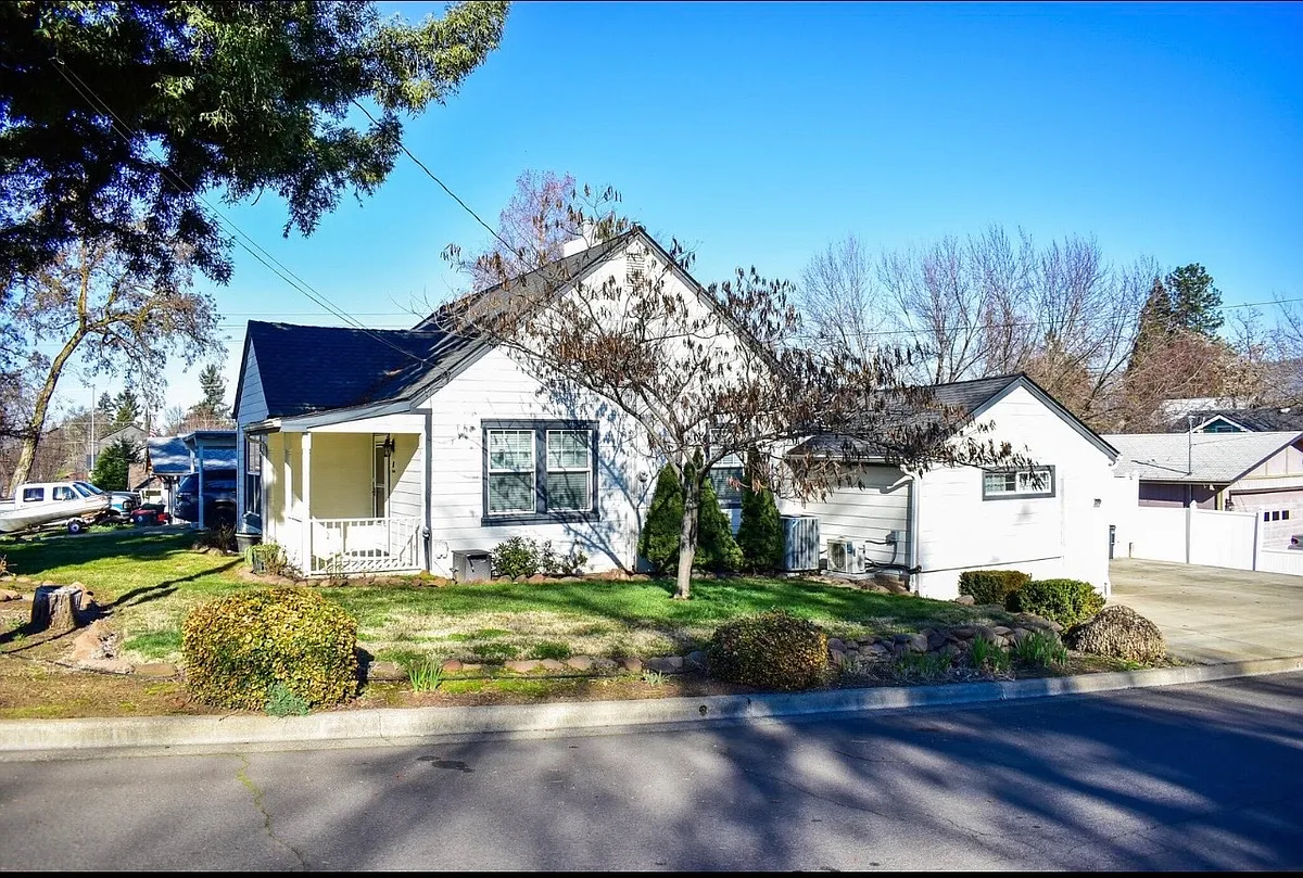 Building Photo - 902 N Keene Way Dr #B