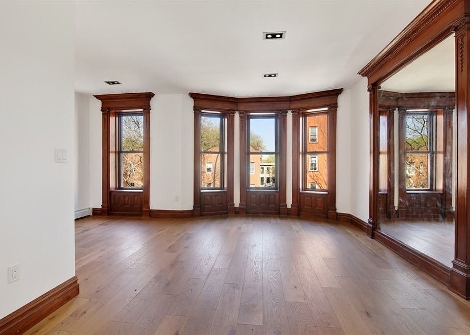 1st image of 378 Grand Ave APT 3