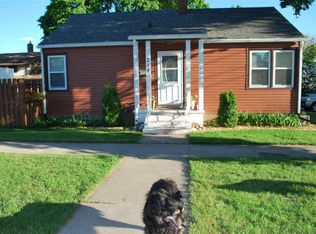 214 University Ave E, Minot, ND 58703