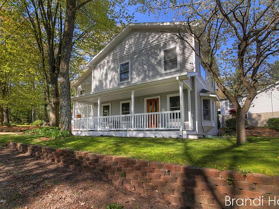 2nd image of 8453 Brower Ave NE