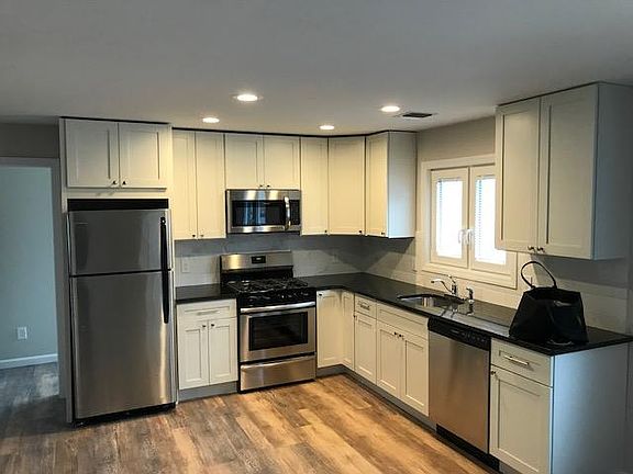 4th image of 371 S Ocean Ave #1