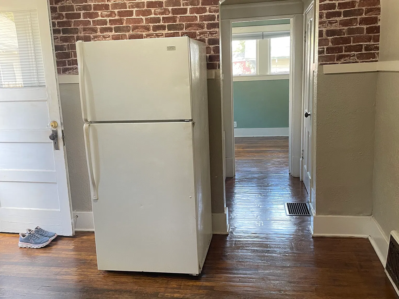 1 bed, 550 sqft, $1,000 — Photo 1