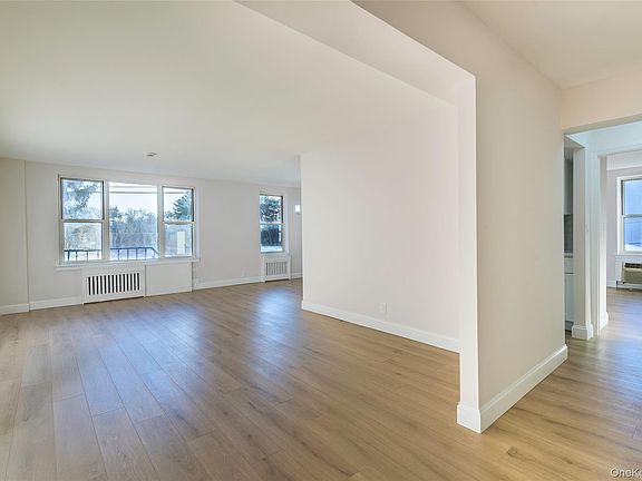 4th image of 125 Bronx River Road #2E