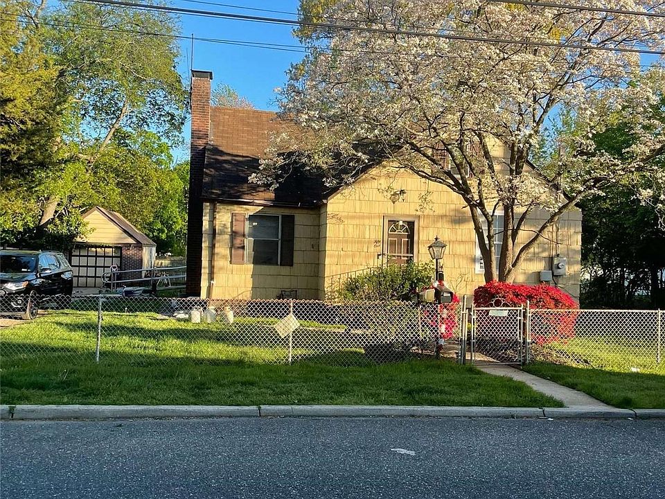 51 E 5th Street, Huntington Station, NY 11746 Zillow