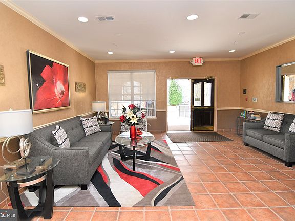 5th image of 1102 Knox Ct