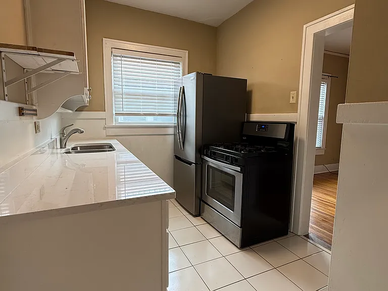 1911 Roanoke Ave #4 — Photo 11