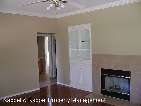 4th image of 473 Crownpointe Cir